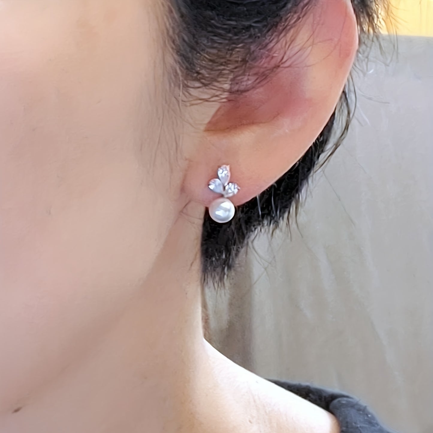 Imitation Pearl Pendant Shiny Zirconia Trim Stud Earrings Vintage Elegant Style Silver Plated Jewelry Wedding Accessories