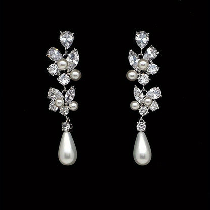 Elegant and beautiful bridal stud earrings, white rhinestone tears, pearl stud earrings, fashion accessories