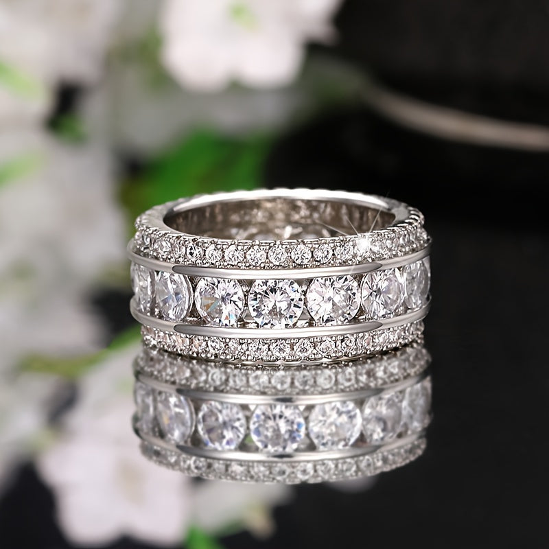 Sparkling zircon silver-plated dazzling band ring, a symbol of elegance and beauty, suitable for everyday wear and party accessories