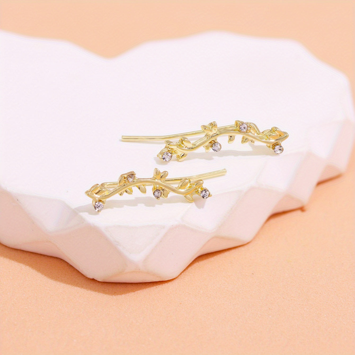 1 pair of exquisite irregular rhinestone leaf decorative ear clips for women's wedding party party gifts