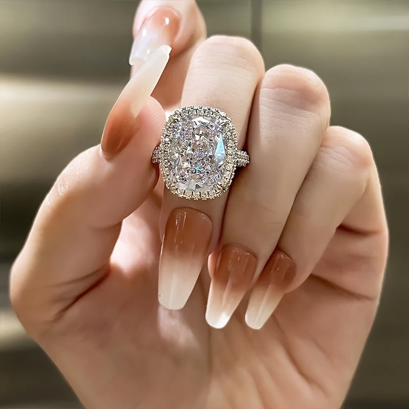 Elegant Oval Cut Cubic Zirconia Engagement Ring - Luxury Copper Promise Ring with Sparkling Gemstones, Perfect for Weddings and Everyday Fashion, Perfect for Valentine's Day Gifts, Everyday Wear Rings | Sparkling Accessories | Synthetic Zirconia