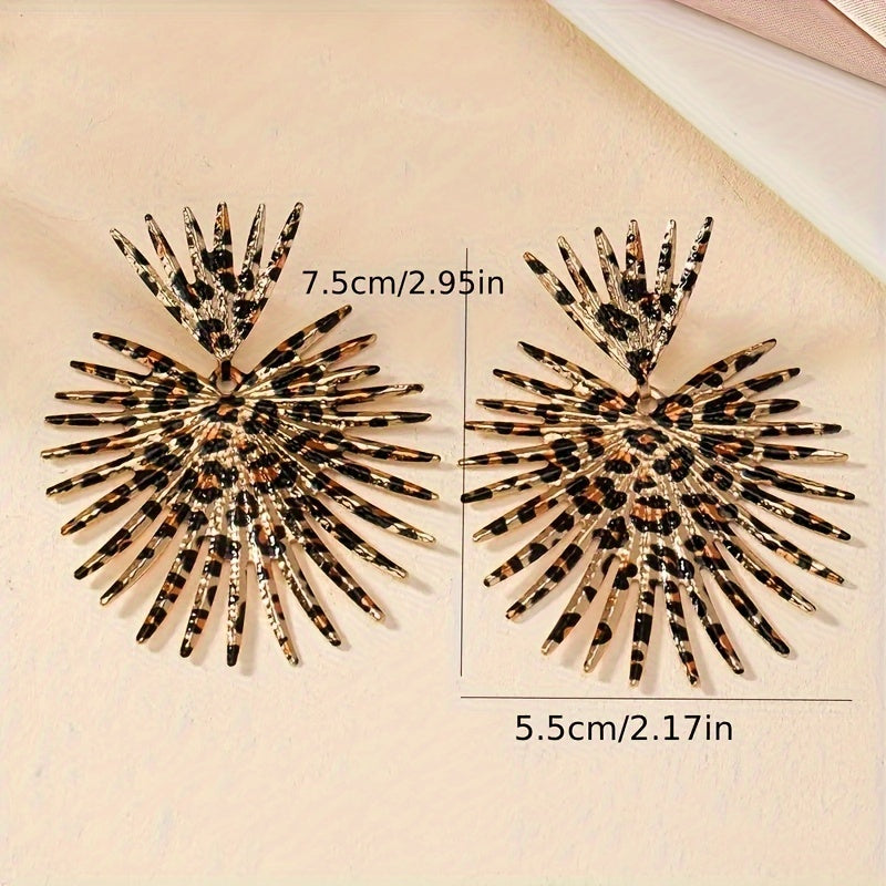 Elegant Vintage Leopard Fan Metal Earrings - Bold Personality with Stainless Steel Studs for Casual Attire or Gift Gifts, Quirky Earrings