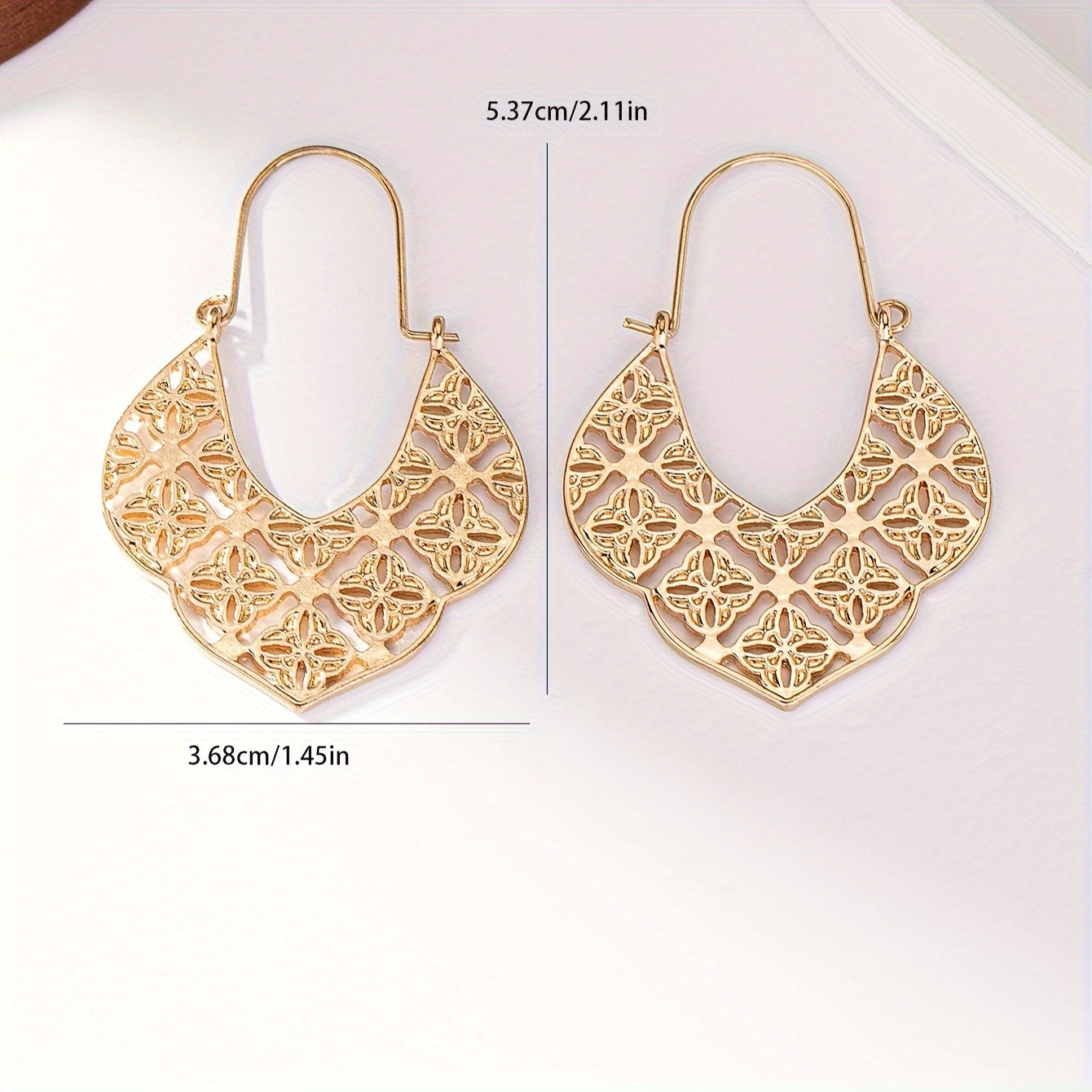 Delicate Complicated Pattern Hoop Earrings Vintage Elegant Style Zinc Alloy 14K Gold Plated Hoop Earrings