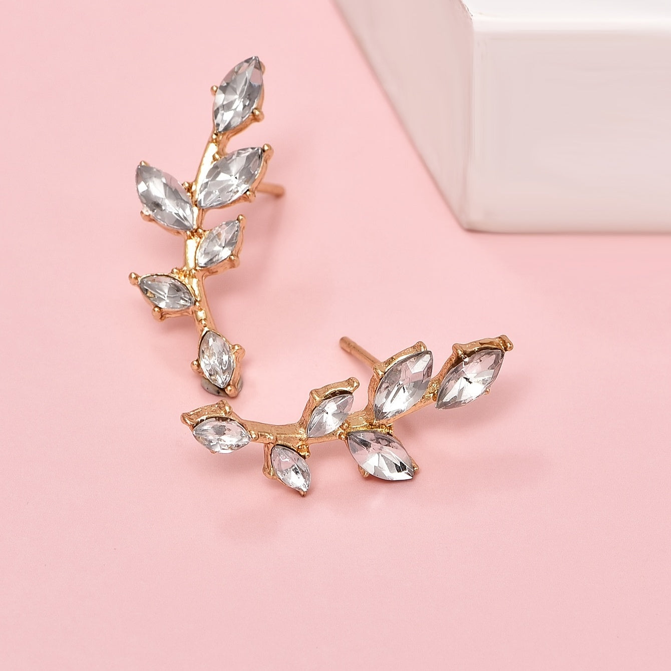 Ladies Delicate Leaf Crystal Ear Climbing Earrings 1 Pair