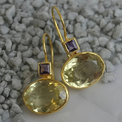 A pair of vintage bohemian 14K gold-plated brass stud earrings with champagne glass drops and purple trim - elegant drop ear stud earrings for Women's daily wear and gift giving, Christmas ornament collection