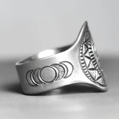 Vintage Bohemian moon pattern broadband ring, stylish and simple daily and party accessories, alloy material, holiday theme, suitable for all seasons