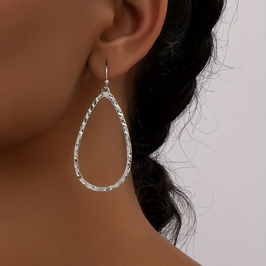 Simple water drop earrings