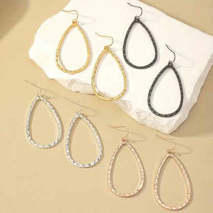 Simple water drop earrings
