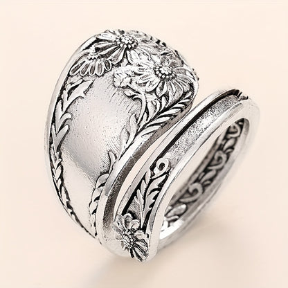 Wear this silver-plated sunflower-designed vintage spoon ring with everyday clothes to experience the charm of ancient England jewelry and travel through the chain of time.
