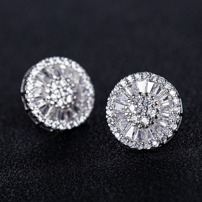 Elegant and luxurious 925 silver-plated white zircon stud earrings, women's exquisite jewelry