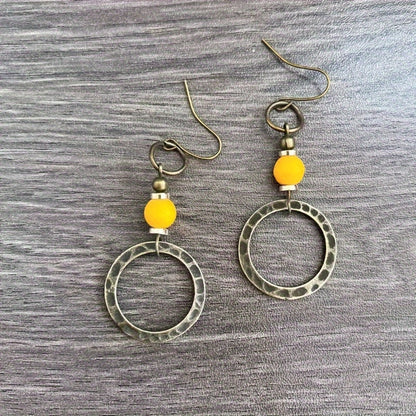 Classical hollow round yellow turquoise decorative pendant earrings, retro minimalist style alloy jewelry, travel souvenirs