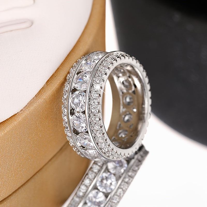 Sparkling zircon silver-plated dazzling band ring, a symbol of elegance and beauty, suitable for everyday wear and party accessories