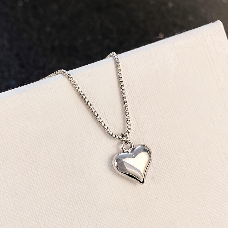 Women's minimalist metal love pendant necklace, birthday and anniversary gifts, stylish casual wear