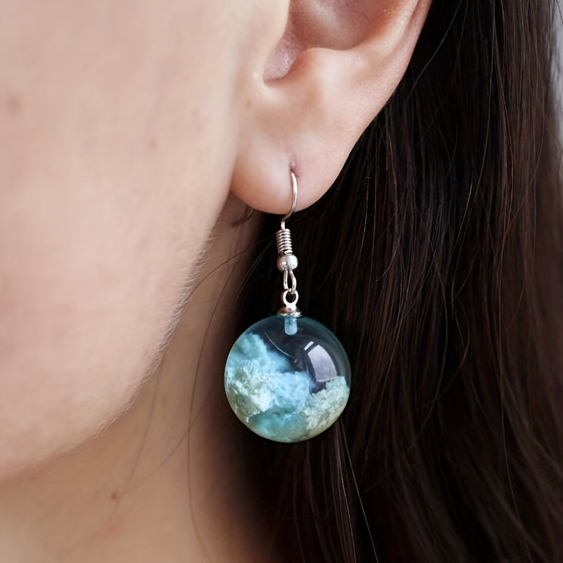 Pendant earrings designed by Blue Sky and White Cloud, elegant and simple style, fashionable holiday earrings.