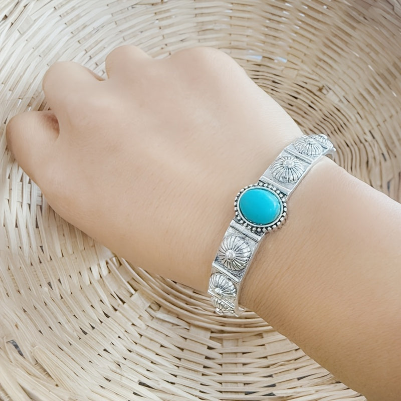 A vintage bohemian turquoise inlaid bracelet, alloy open bracelet, engraved floral design, fashion jewelry accessories