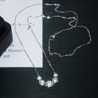 Ladies' elegant and simple five-stone cubic Zirconia pendant necklace, April birthday stone, carnival day wedding engagement wedding jewelry, copper plating process, all-season versatile chain