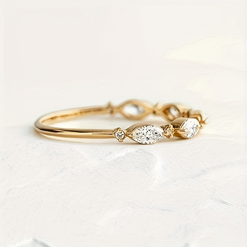 Elegant women's perpetual ring with cubic zirconia - simple single-row design, suitable for engagement and wedding, daily stacking wear