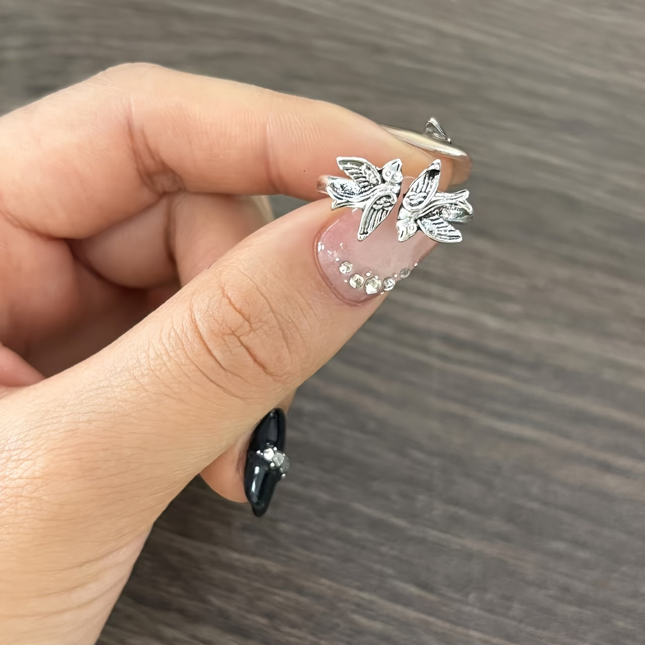 A Vintage Spring Bird Adjustable Open Ring, Alloy, Non-Magnetic, Holiday Style Accessories