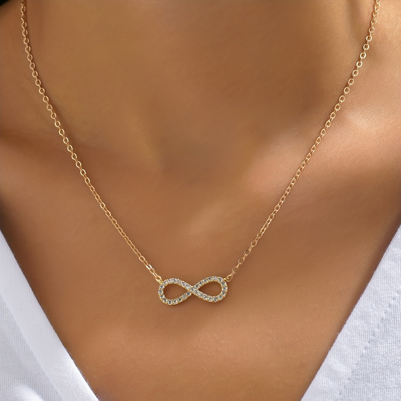 Exquisite Zirconia inlaid infinity symbol 8 letter pendant necklace Women's, holiday popular gift