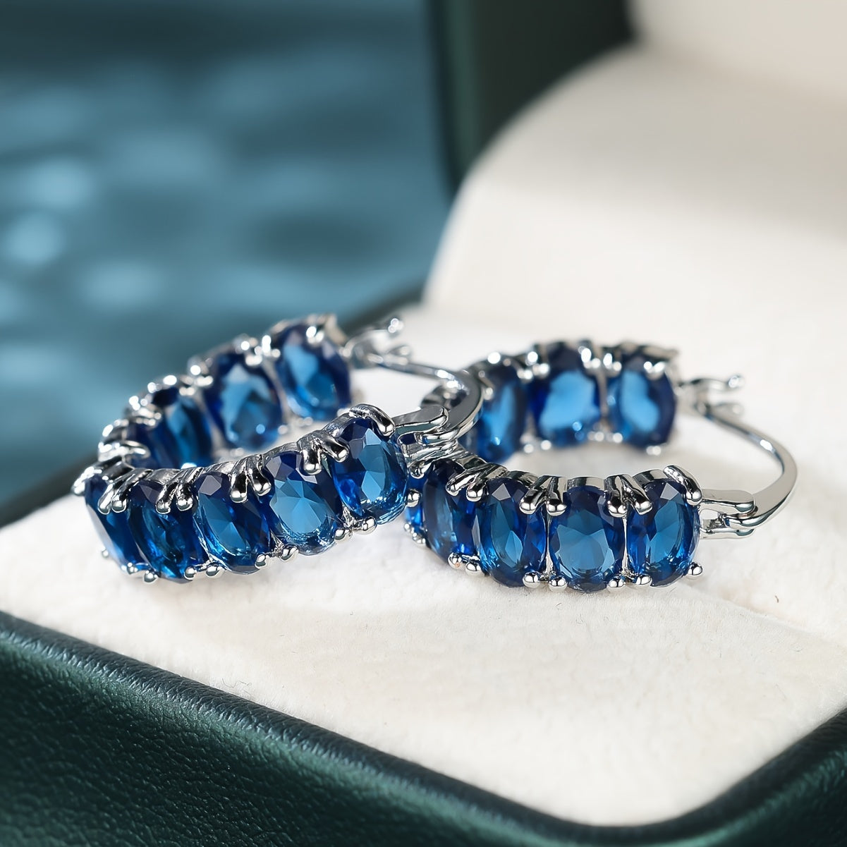 Women's fashion multi-functional design, two elegant egg-shaped earrings with ear clips, personalized accessories