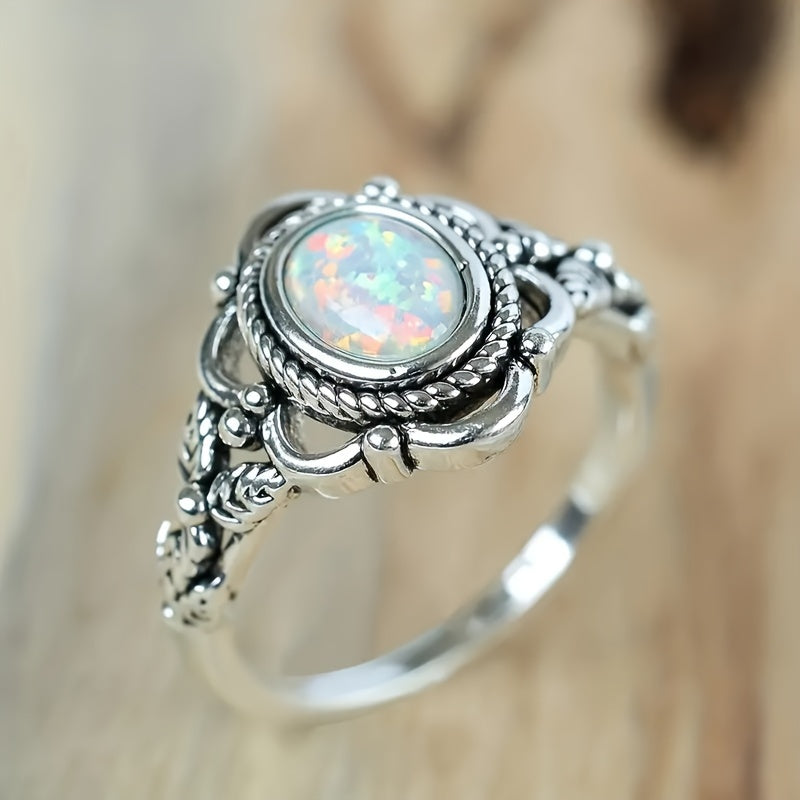 Vintage bohemian style, silver hollow texture design, inlaid with shiny opal ladies ring, stylish and exquisite accessories, suitable for daily wear and vacation, creative gifts