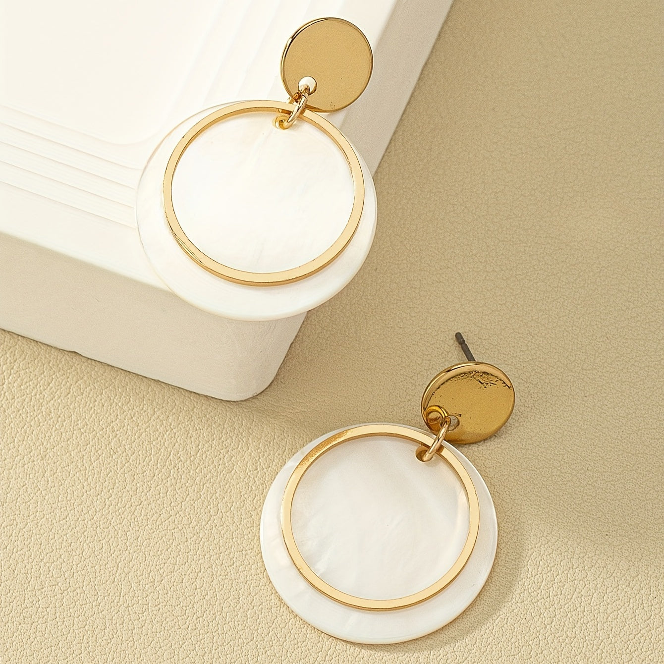 Elegant style, elegant minimalist shell metal earrings with golden tones and white round design - stainless steel stud earrings, perfect for Casual Attire or vacation