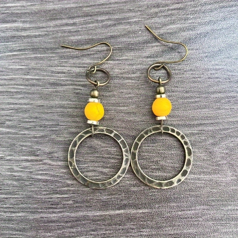 Classical hollow round yellow turquoise decorative pendant earrings, retro minimalist style alloy jewelry, travel souvenirs