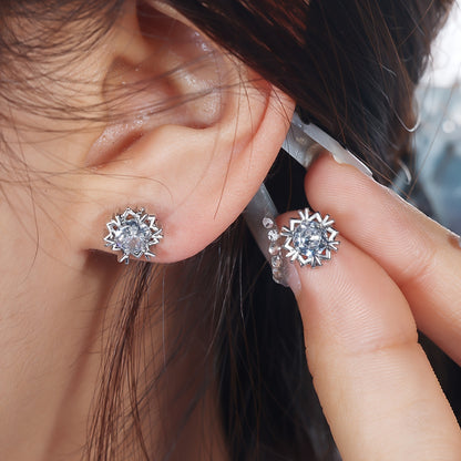 New Design Snowflake Stud Earrings Women's Fashion Anti-Allergy Silver Stud Earrings Simple Zirconiaium Stud Earrings