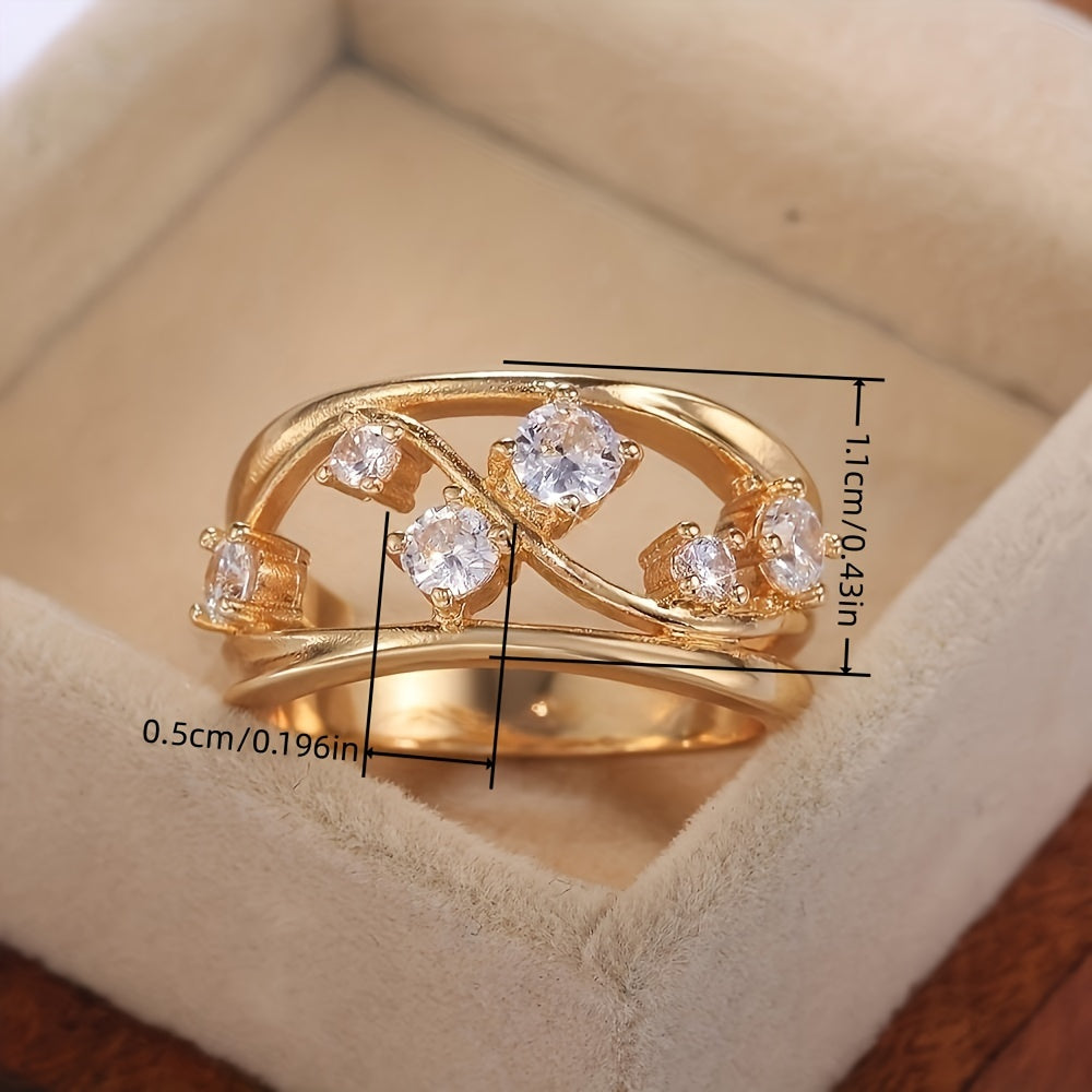 Exquisite 18K Gold Plated 4 Claw Hollow Out Band Ring Inlaid Shiny zirconia For Bridal Engagement Promise Jewelry