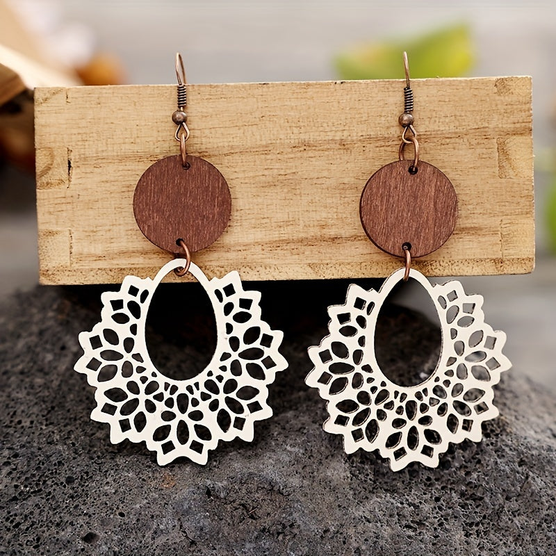 Hollow monochrome spider web design pendant earrings, retro and elegant style PU leather jewelry, fashionable women's gifts, autumn and winter earrings.