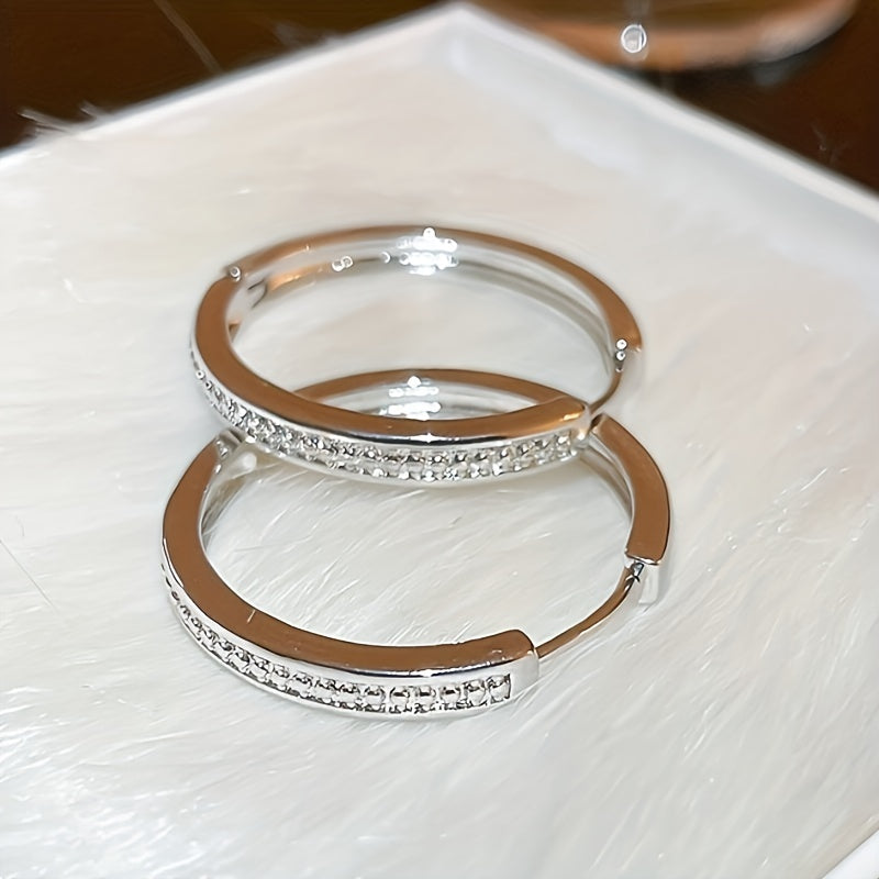 Exquisite round earrings, shining Zirconia, elegant and sexy style, suitable for Women's parties, dates, banquets, earrings