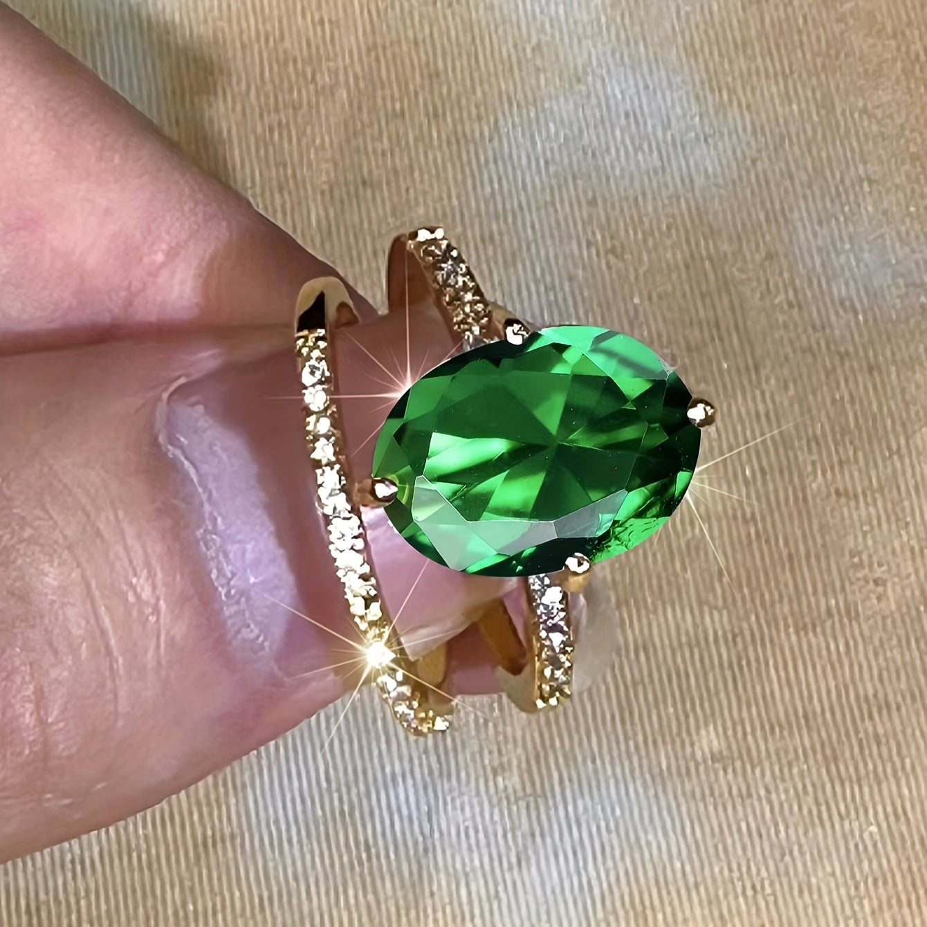 Elegant Luxury Cubic Zirconia Engagement Ring Set - Classic White/Green for Casual Attire or Parties