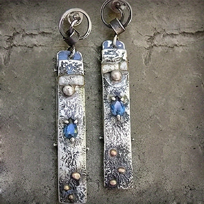 Vintage Bohemian Silver Plated Long Hang Earrings with Blue Gemstone and Floral Pattern - Alloy and Iron, Vintage Drop Resin Stud Earrings for Casual Wear, Vintage Style, Bohemian Style