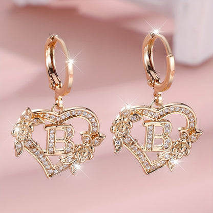 Square diamond heart stud earrings with letter engraving A-Z, synthetic diamond stud earrings, copper ear needles, unplated, with floral design, suitable for women, over 15 years old, university theme
