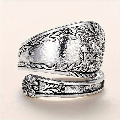 Wear this silver-plated sunflower-designed vintage spoon ring with everyday clothes to experience the charm of ancient England jewelry and travel through the chain of time.