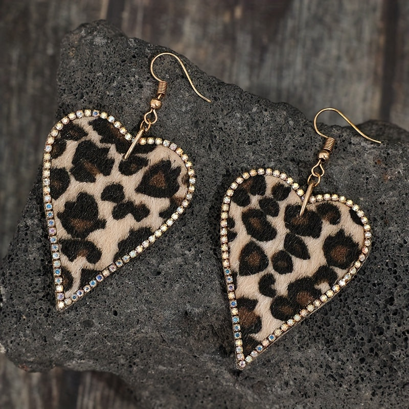 Heart-shaped flocked leopard print shiny Zirconia decorative pendant earrings, simple and sexy style, western festival earrings