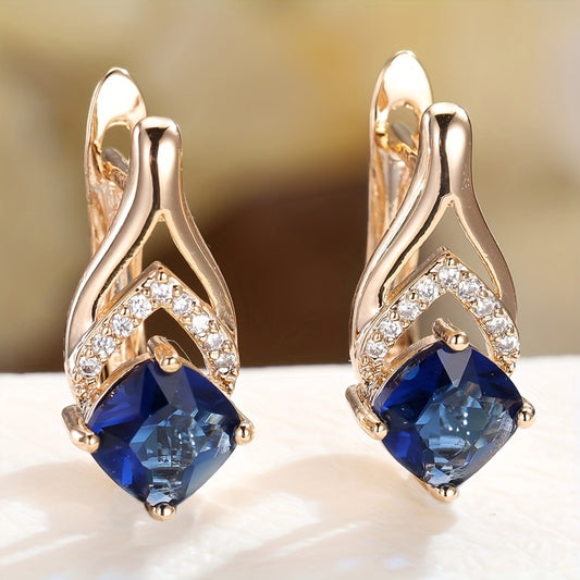 A pair of retro elegant ladies fishtail string pearl earrings stylish and versatile earrings.