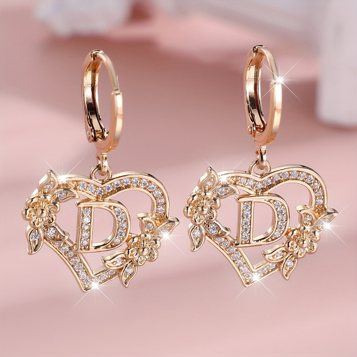 Square diamond heart stud earrings with letter engraving A-Z, synthetic diamond stud earrings, copper ear needles, unplated, with floral design, suitable for women, over 15 years old, university theme