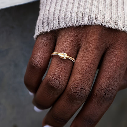 Elegant ladies two-tone knot ring, 1 piece minimalist rope style promising band, fashion accessory for everyday and casual parties