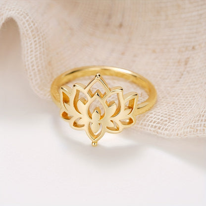 Ladies' Elegant Lotus Ring - Perfect for Holidays, Casual Dresses and Parties | Stylish Copper Accessories with Floral Patterns | Ideal for Anniversary or Valentine's Day Gifts