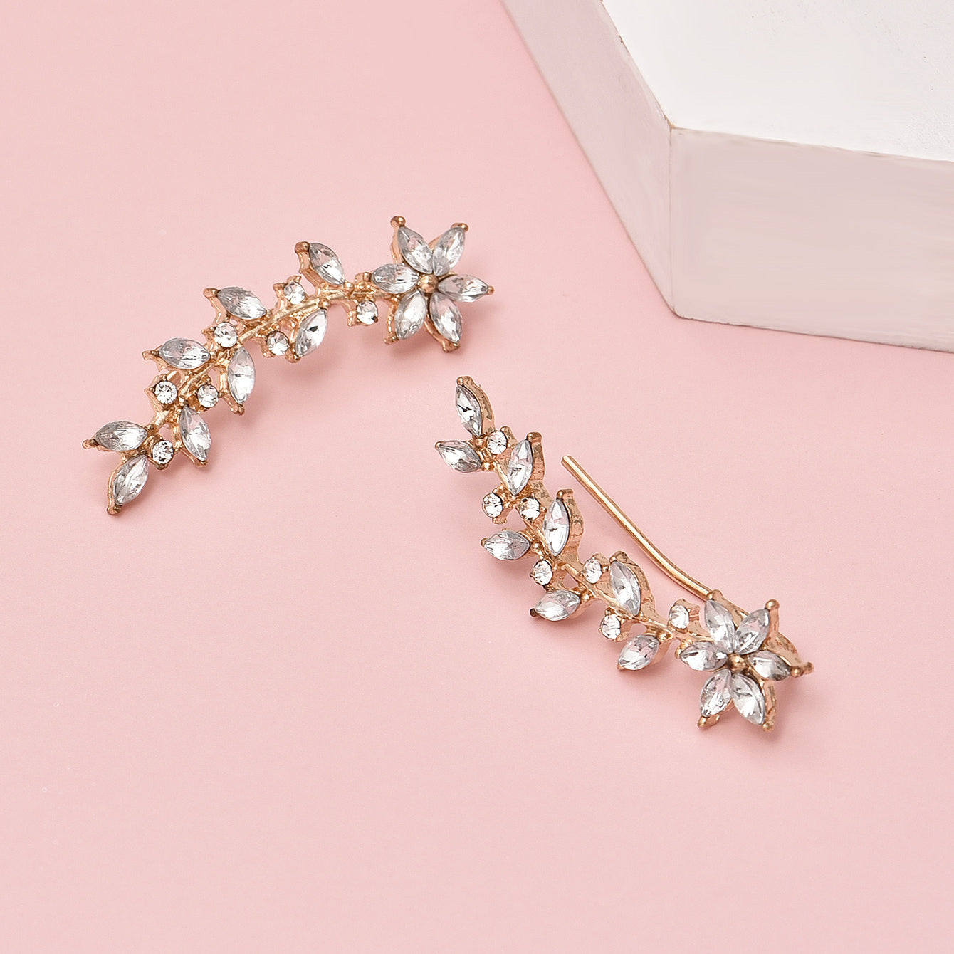 1 Pair of Bohemian Crystal Leaf Earrings - Rose Pendant and Earring Design, Women's Gold Zinc Alloy Fashion Jewelry, Perfect for Casual Clothing or Gifts, Women's Gifts | Clip-on Earrings | Crystal Decoration, Novel Earrings