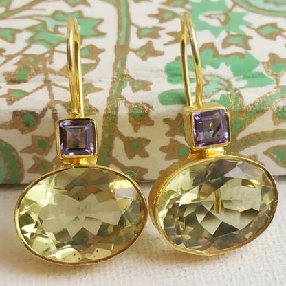 A pair of vintage bohemian 14K gold-plated brass stud earrings with champagne glass drops and purple trim - elegant drop ear stud earrings for Women's daily wear and gift giving, Christmas ornament collection