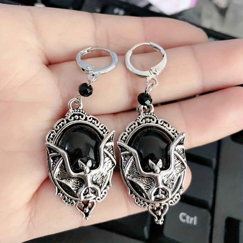 Vintage Gothic Bat Pendant Earrings, Halloween Party Ornaments, Black Resin Pendant Silver Plated, Women's Fashion Accessories