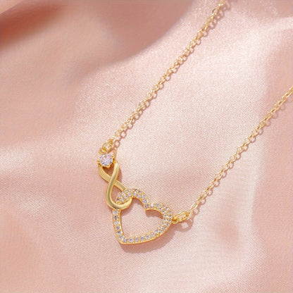 Elegant copper heart-shaped infinity necklace with synthetic Zirconia, simple Japanese and Korean styles, suitable for daily wear and gifts, suitable for all seasons