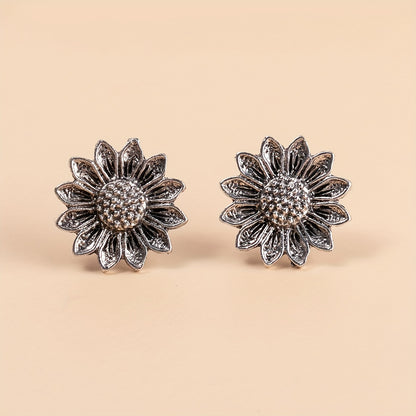 Retro small daisy stud earrings personalized sunflower earrings gift