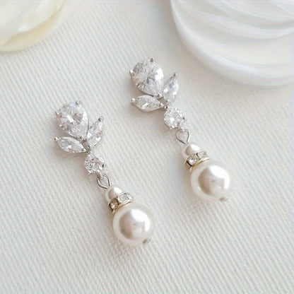 Imitation pearl pendant, shiny zircon inlaid earrings, elegant simple style, exquisite wedding earrings.