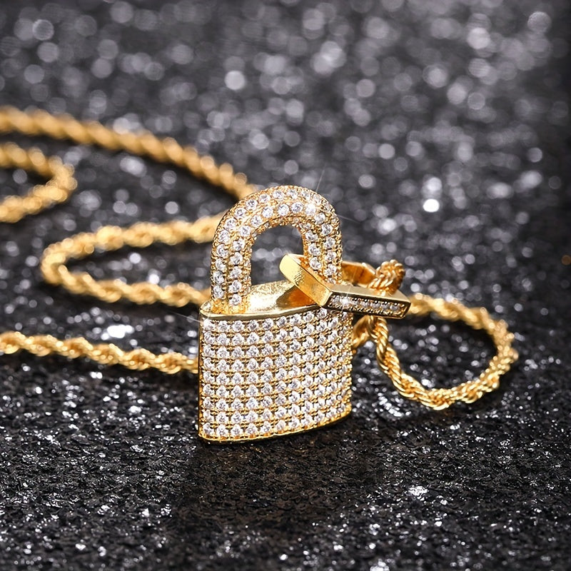 Shining exquisite copper zircon lock decorative pendant necklace, sparkling cute jewelry, suitable for friends' birthday gifts, daily life