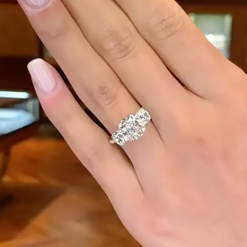 Simple and stylish 4-claw inlay pad synthetic zirconia ring bridal engagement party jewelry elegant wedding jewelry