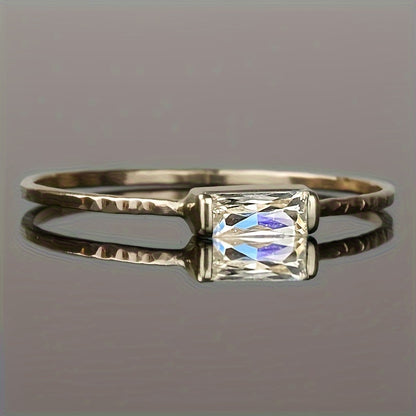 Stylish and simple retro square synthetic gemstone ring, Women's engagement wedding ring, birthday and Valentine's Day jewelry gift, chic and simple style