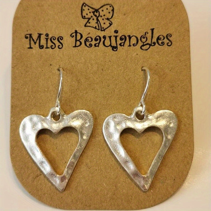 Valentine's Day Creative Hammer Heart Alloy Hook Earrings Vintage Minimalist Style Zinc Alloy Silver Plated Jewelry Women's Gift